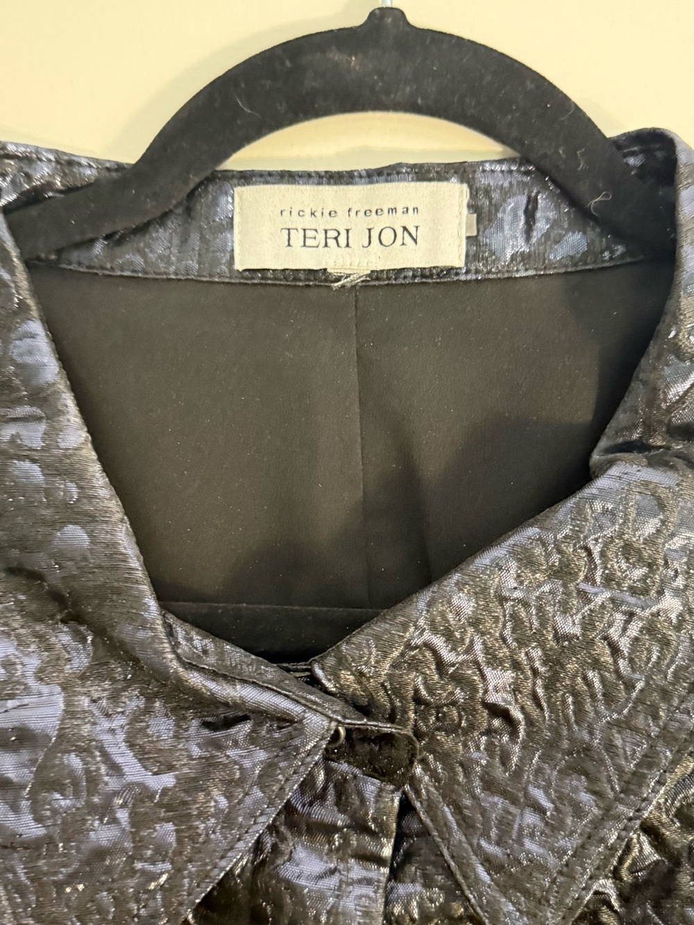 Teri Jon Metallic Organza Jacquard Shirt Gown - Picture 5 of 9